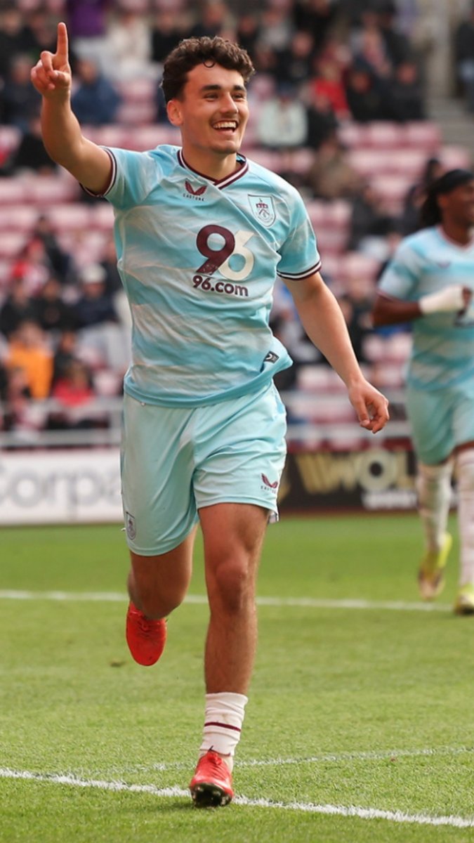 You have to see it to believe it 👀 Check out Kian McMahon-Brown’s outrageous winner at the Stadium of Light 🤩