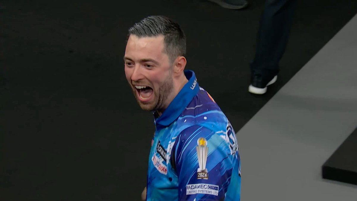 HUMPHRIES WINS IN BIRMINGHAM 🙌 Luke Humphries wins Night 15 and CONFIRMS his spot at The O2 ✅ The defending champion defeats Gerwyn Price 6-4, taking out a 117 finish to claim his first nightly win 💫