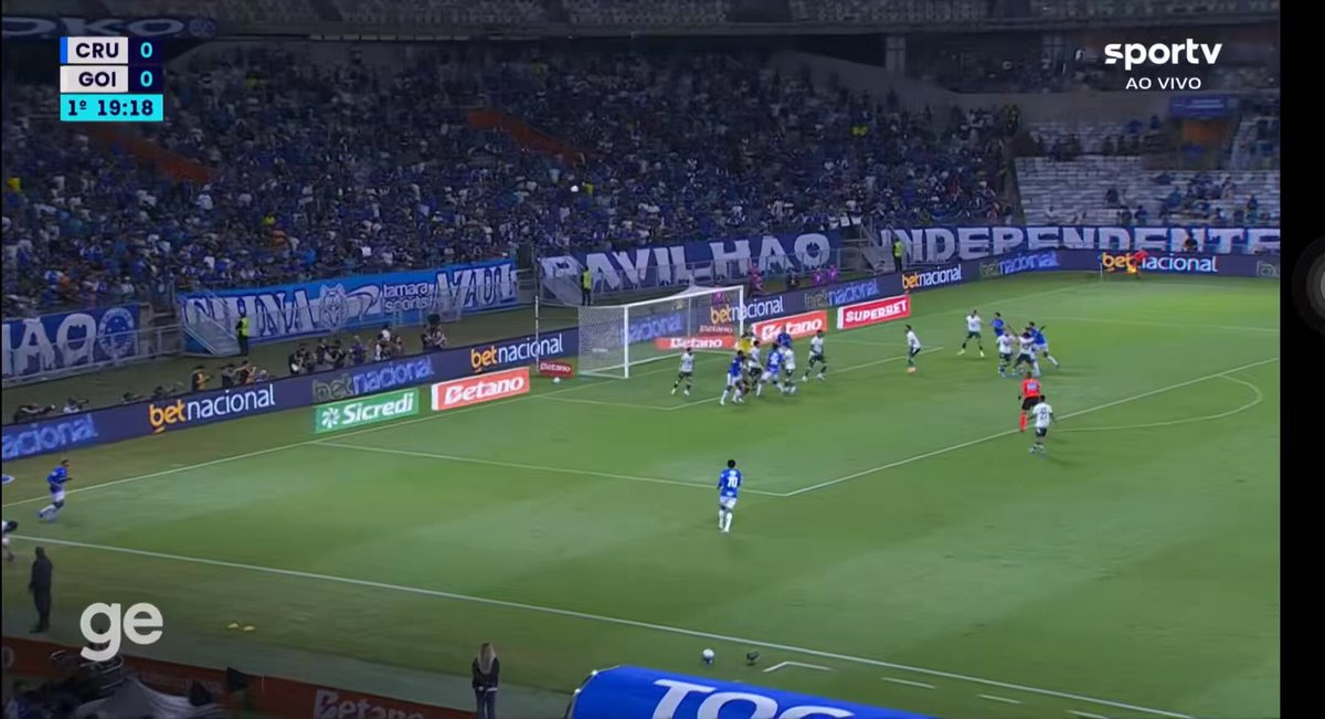 Sim família primeiro gol foi falha do Neto Separei três defesas de um goleiro de verdade Tadeu x cruzeiro essa semana o cara simplesmente parou essas bolas