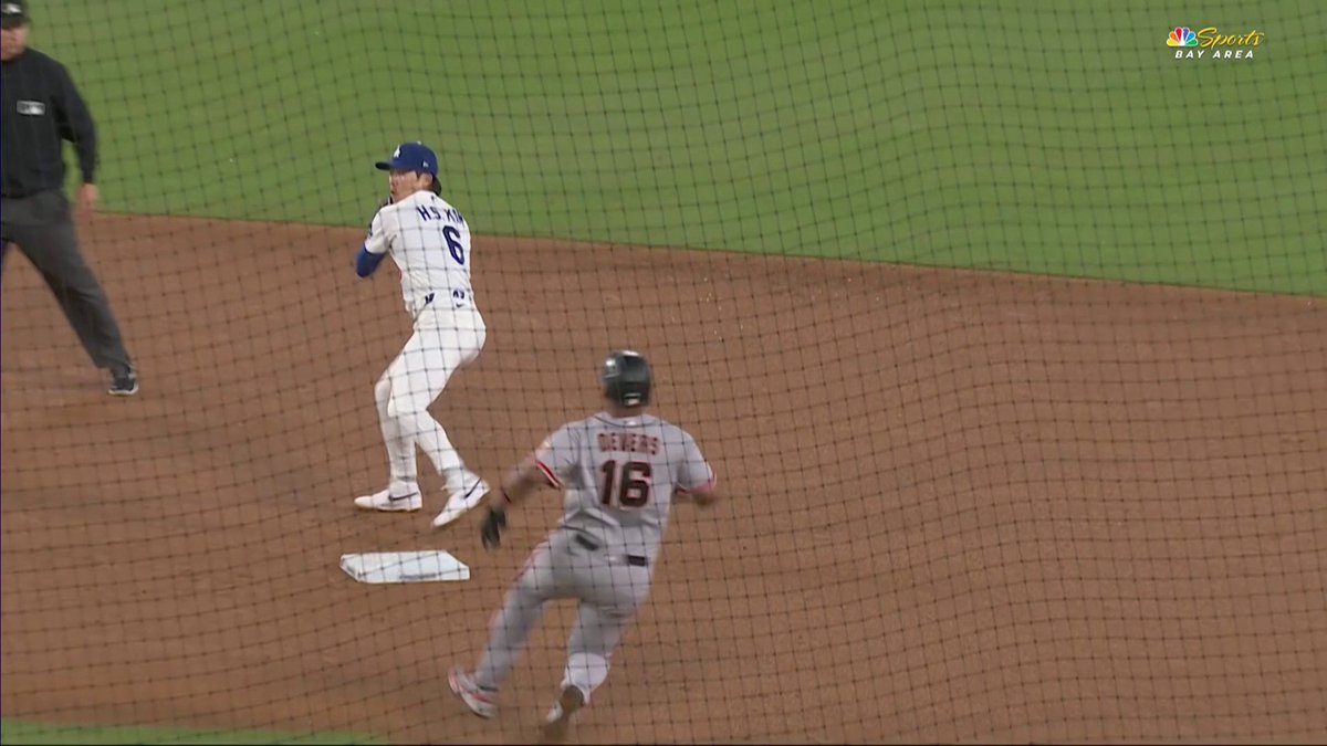 Safe or out? 🤔