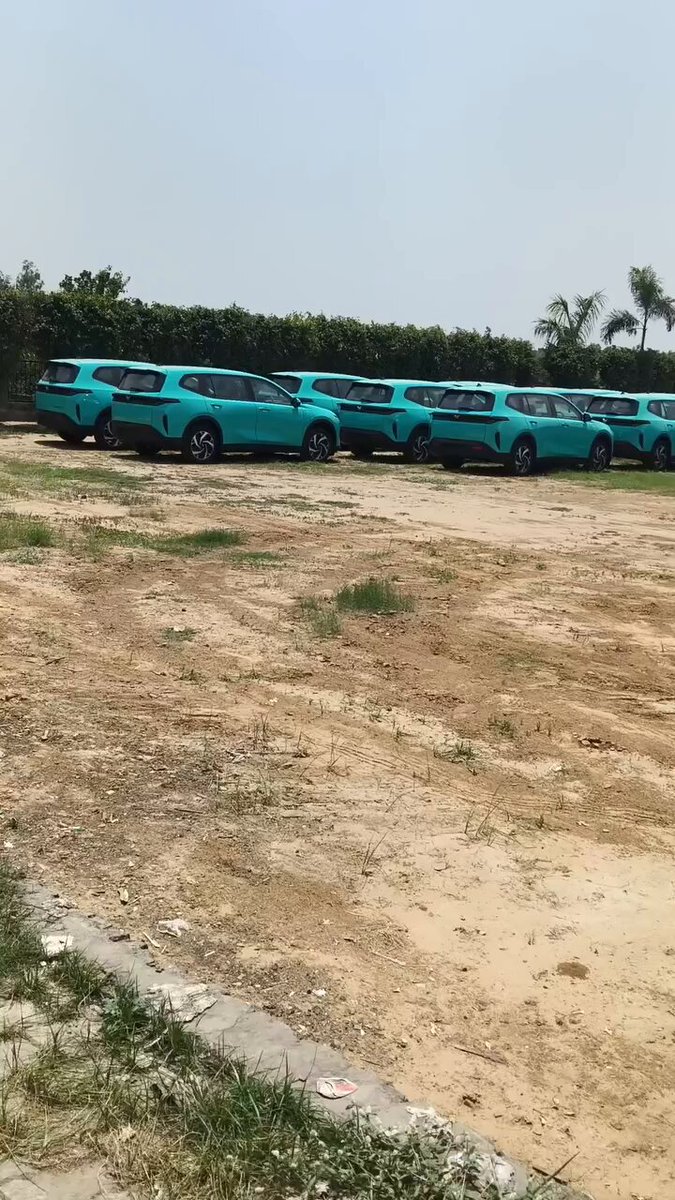 ग्रीन SM नामक वियतनाम की कंपनी… भारत में बड़े स्तर पर अपनी टेक्सी सर्विस शुरू करने जा रही है… इच्छुक व्यक्ति सम्पर्क करके रोज़गार पा सकता है…