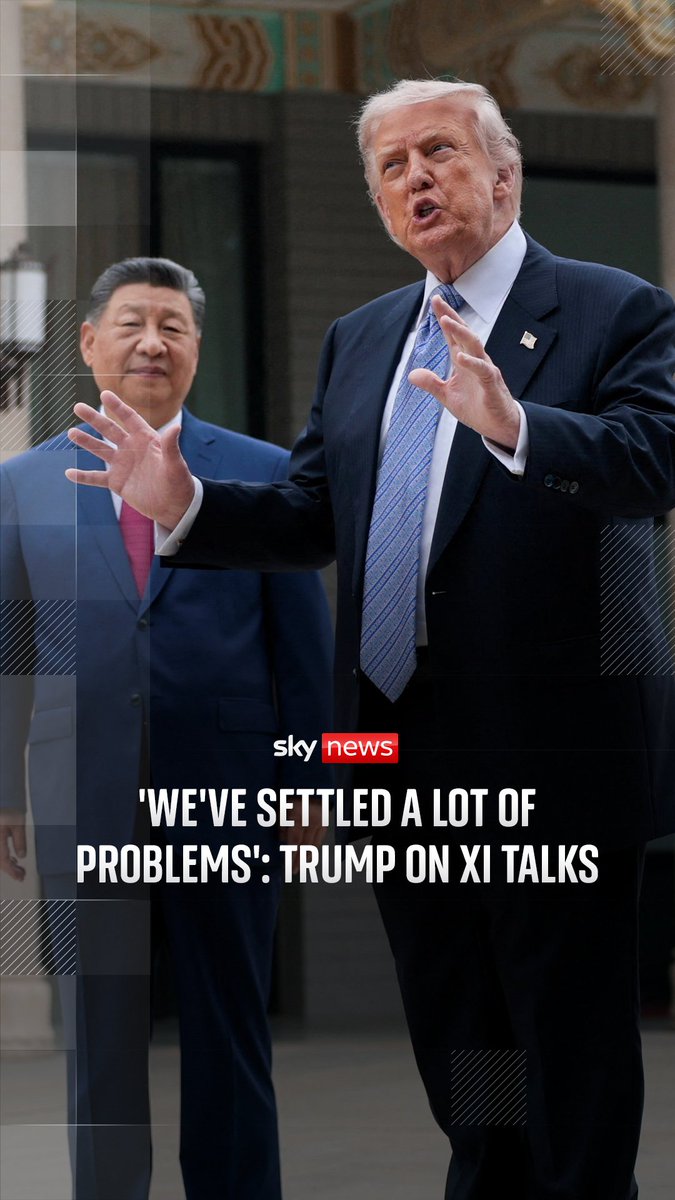 Xi Jinping and Donald Trump appear before cameras in Beijing for an update on their meetings, during which the US president is full of praise for China. The U.S. president tells his Chinese counterpart how much he respects him during a joint photo call.
