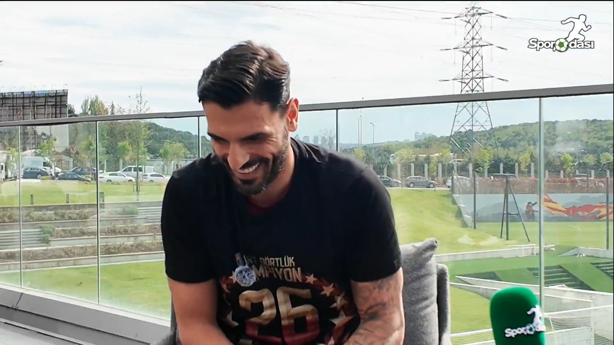Soru: "Muslera mı, Uğurcan mı?" (Spor Odası) Günay Güvenç: "Muslera Can diyelim 😂"