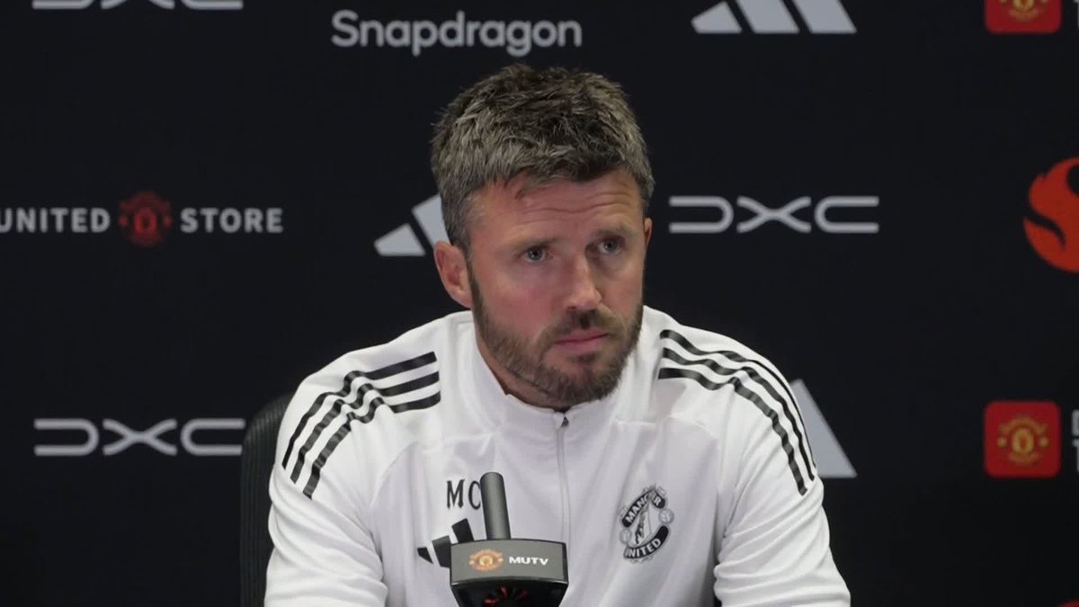 "I can't blame you for asking!" 😅 Michael Carrick gives an insight into his Manchester United future amid recent speculation over his role at the club.