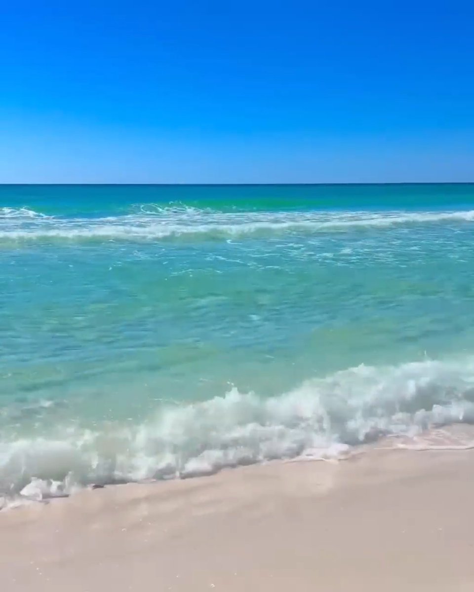 It’s almost the weekend. The emerald waters are shining. Life is good. 📸 @visitpensacola