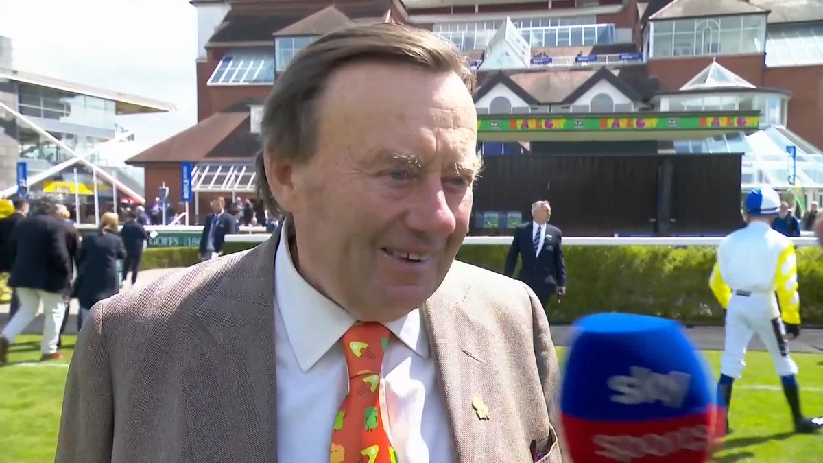 "The Racing family is incredible!" Nicky Henderson has made an appearance at Newbury Racecourse to celebrate the efforts of Starlight and provided an update on Constitution Hill...