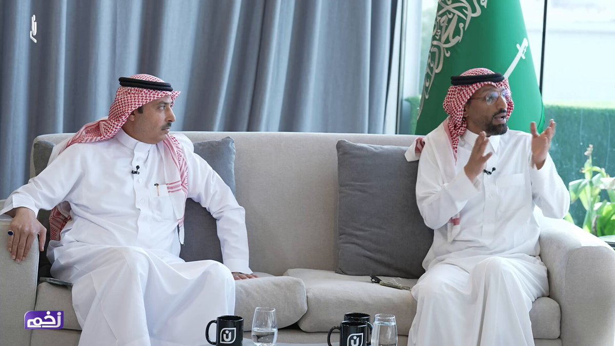 زخم | مبارك الشهري: بعد السيناريو الذي حدث، أصبح التعادل أكبر إنجازات الهلال هذا الموسم، وخلق أجواء احتفالية غير طبيعية، ولا يلامون لانهم خطفوا نقطة من فم الأسد مبارك الشهري شاهد جميع برامجنا عبر اليوتيوب ⬇️