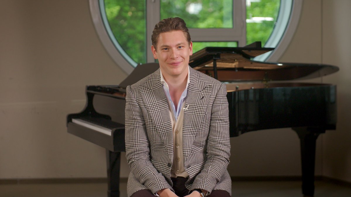 A century separates Stravinsky's The Firebird and Andrew Norman's Play. Klaus Mäkelä invites you to watch both works LIVE with the Berliner Philharmoniker in the Digital Concert Hall this Saturday!