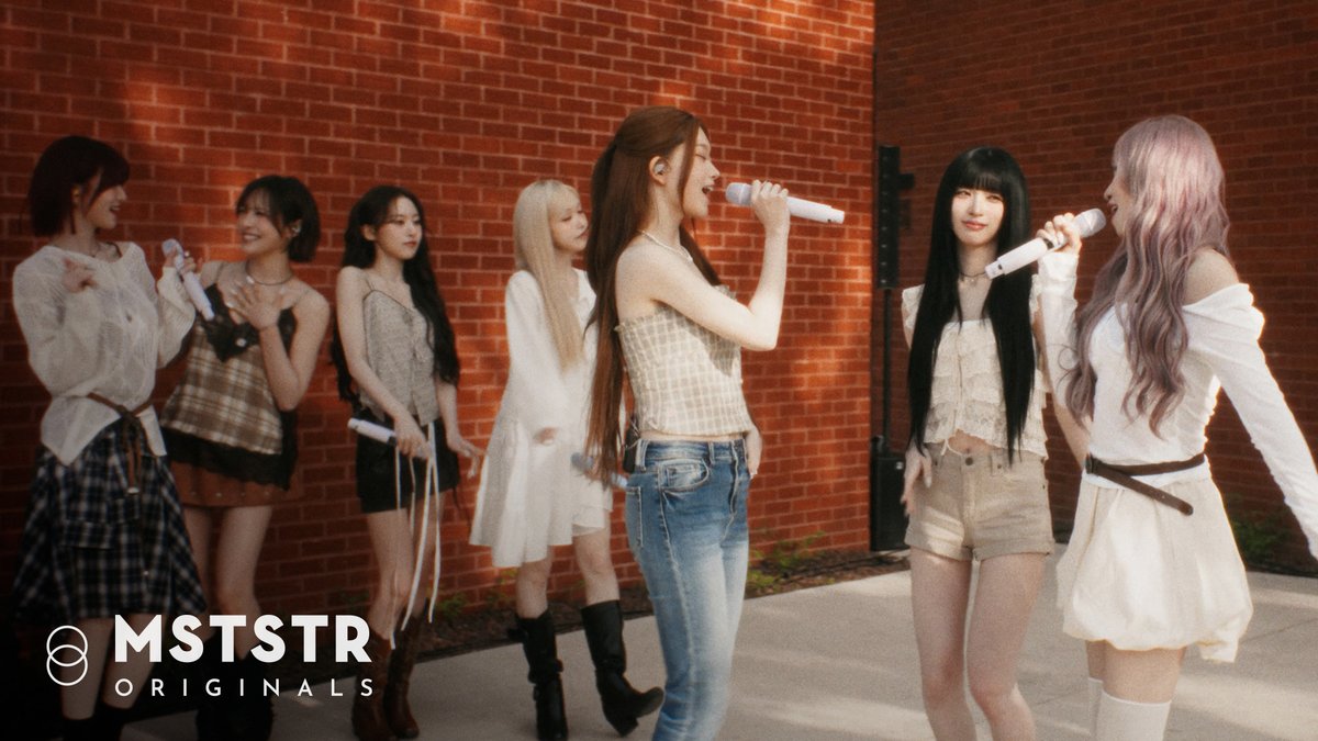[🎥] Billlie | 'OFF-AIR' the 'collective soul' live session 🔗 All instruments and vocals performed and recorded live on location. #Billlie #빌리 #OFF_AIR