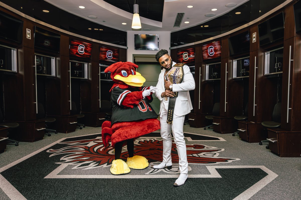 USC alum and WWE superstar Trick Williams is home! Thankfully, Cocky was around to help locate his infamous lemon pepper steppers before tonight's match. #ifykyk #WWESmackDown
