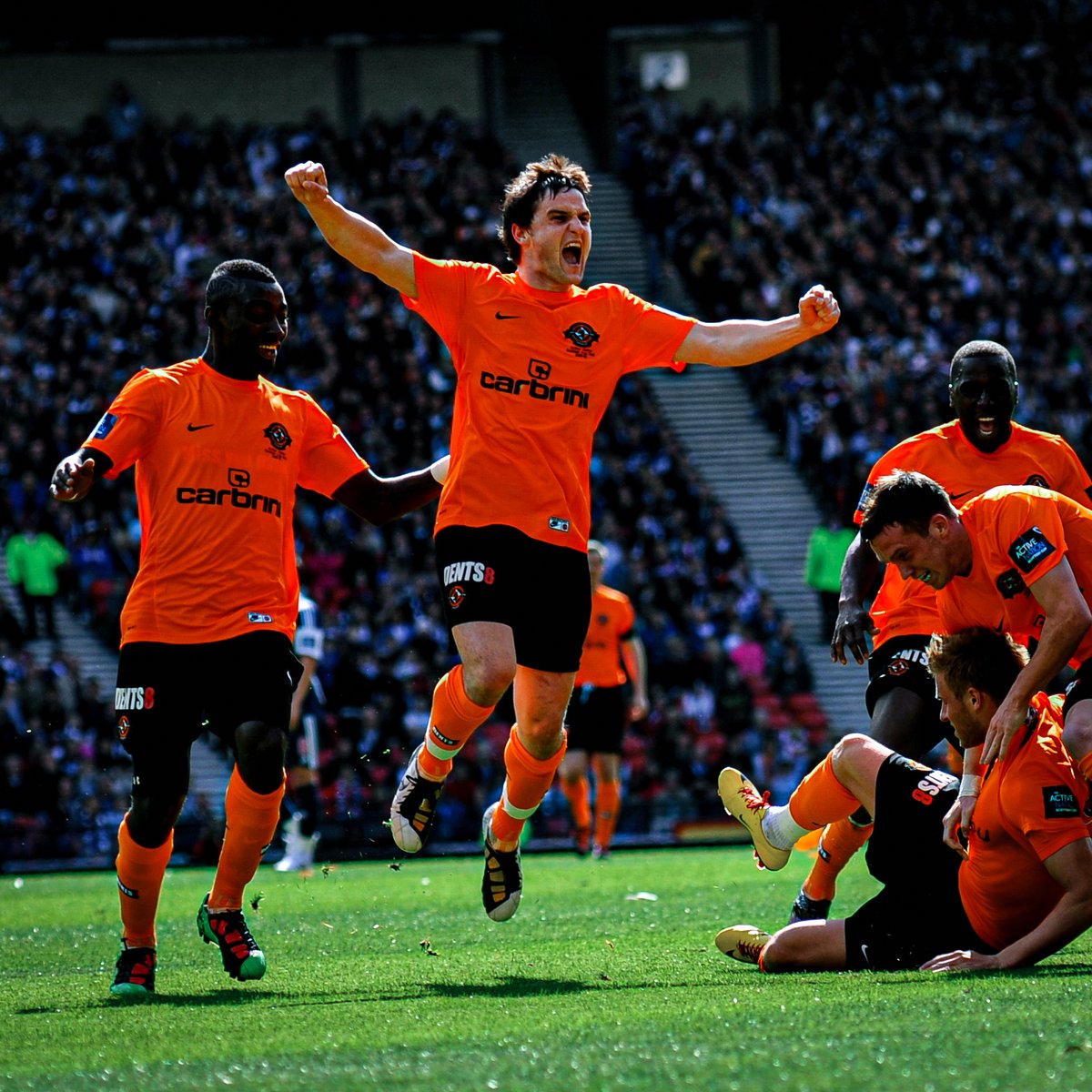 🏆 A day etched into tangerine memories forever The Terrors lift the Scottish Gas Scottish Cup after sweeping Ross County aside in the Southside sunshine, #OnThisDay 2010 🗓️☀️