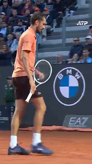 Right on the money ๐ฐ Daniil Medvedev nails a backhand pass. Internazionali BNL d'Italia | #IBI26