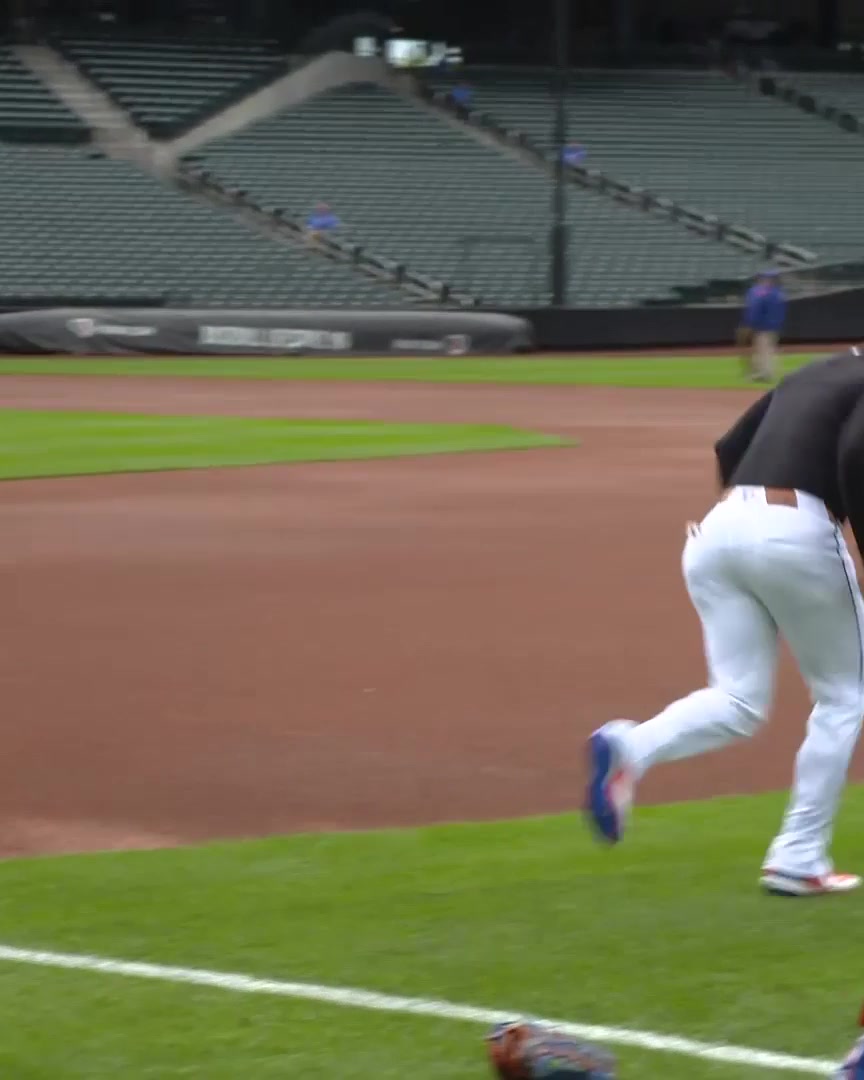 Jorge Polanco does some running at Citi Field