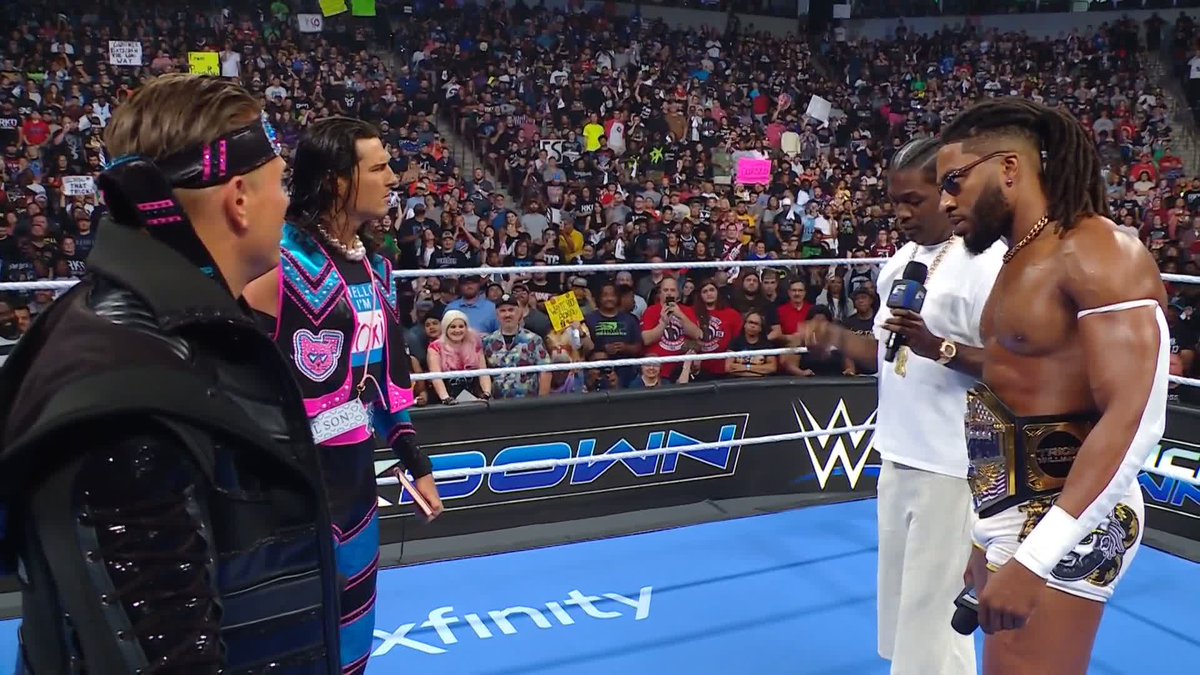 “I’m a diamond platinum artist, I done did it all. They mad we came out cocky ’cause Miz got tiny balls.” LIL YACHTY COOKING THE MIZ 😭 #SmackDown