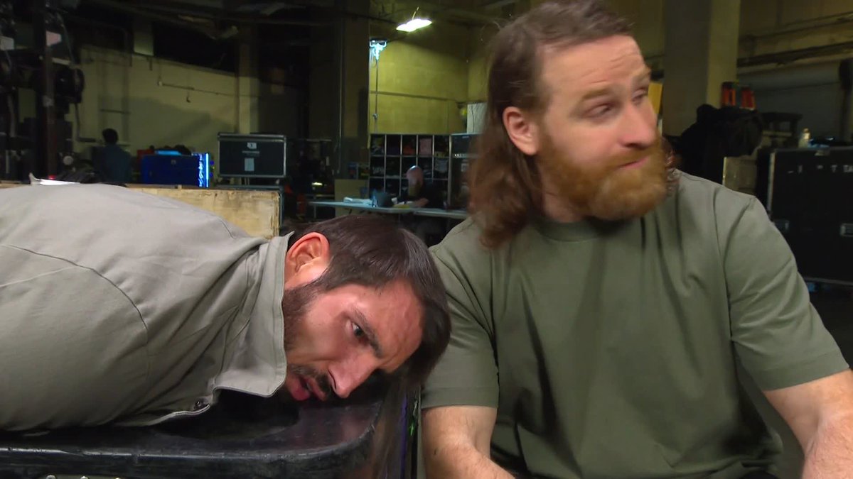 Is Sami Zayn getting through to Johnny Gargano?!? Candice LeRae | #SmackDown