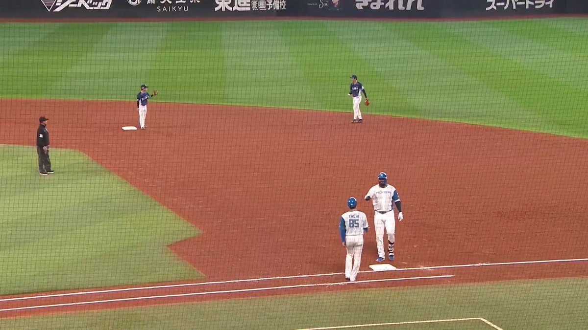 向こうが打破るなら、こちらはDOMIる! 北海道日本ハム レイエス 選手の勝ち越しタイムリーヒット👏 👇スマホ・テレビで試合観戦!