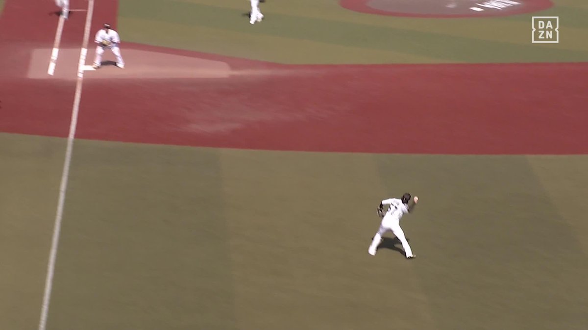 ここにいた❗️ 強烈な打球もなんのその 小川龍成が深めのポジショニング＆好プレー ⚾️ロッテ×オリックス #chibalotte #だったらDAZN