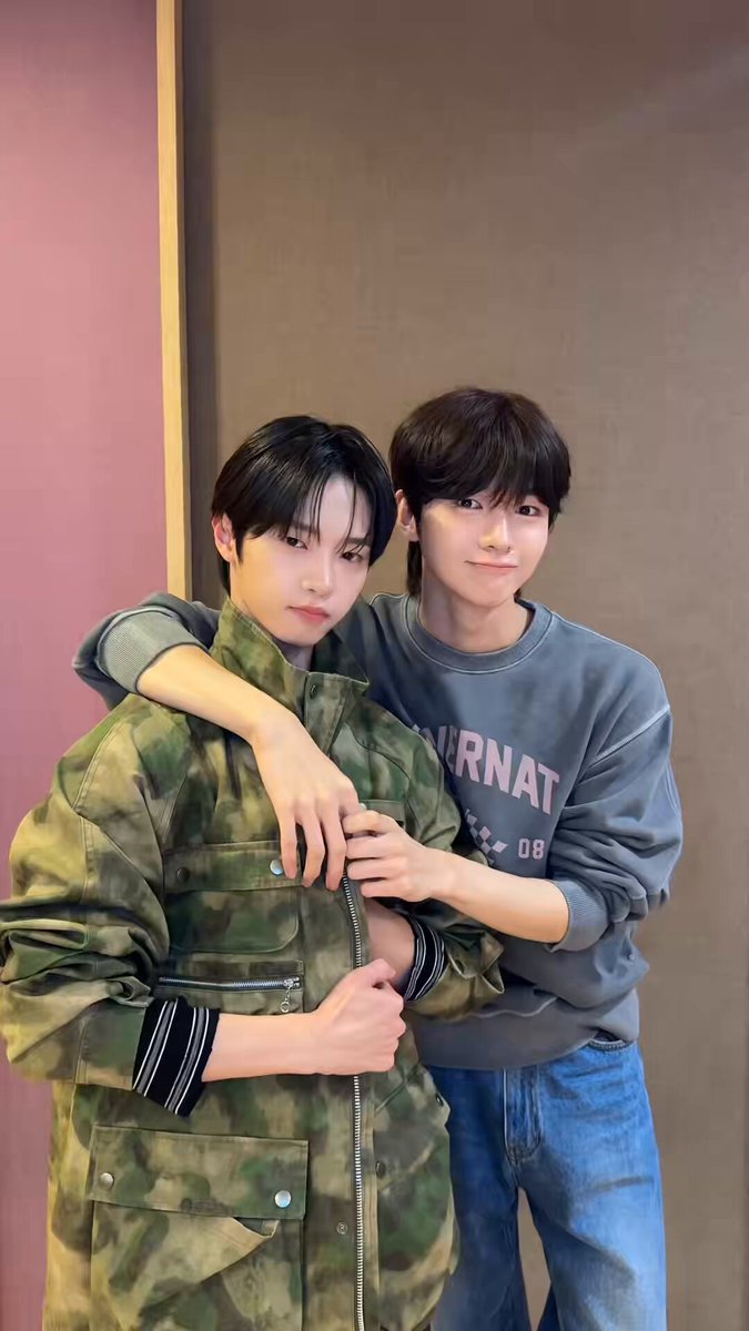 [#Tiktok] stally stay away🩵 #손동표 님과 #두근대_challenge 🍬 #차동협 #ChaDongHyeop