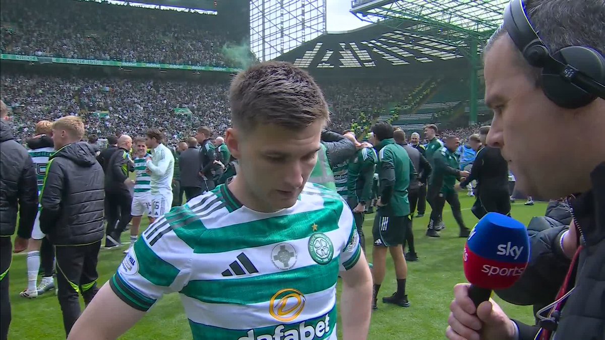 ©️ "Our captain is absolutely brilliant!" Kieran Tierney dedicates Celtic's title to Callum McGregor and says this is the best trophy he's won after "everybody slaughtering us" 👏