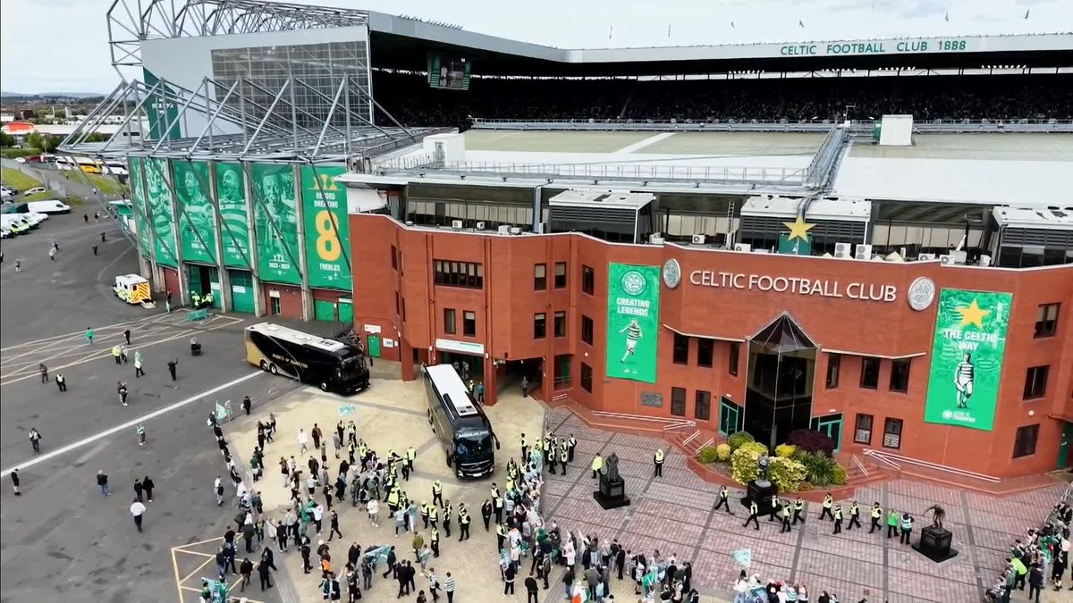 🗣️ “They’ll be absolutely devastated.” John Robertson on Hearts losing the title on the final day as the team bus departs Celtic Park ⤵️