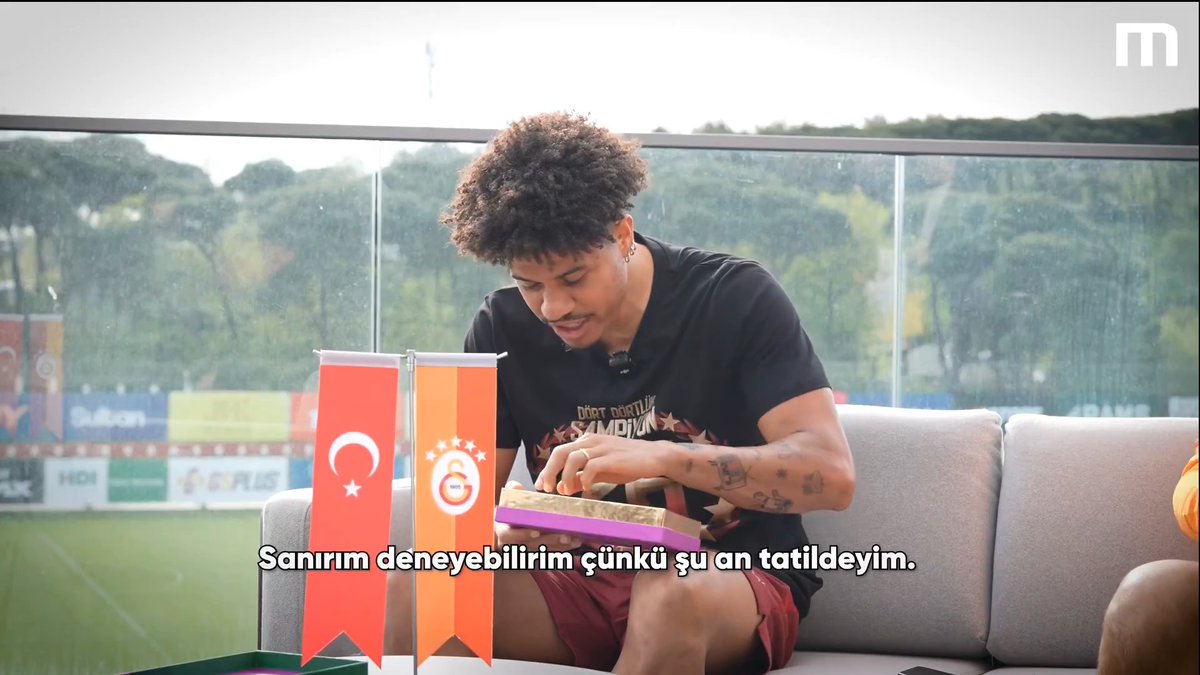 😂 Gabriel Sara'nın röportajı, kendisine ikram edilen Türk lokumuyla sona eriyor. (Mackolik)