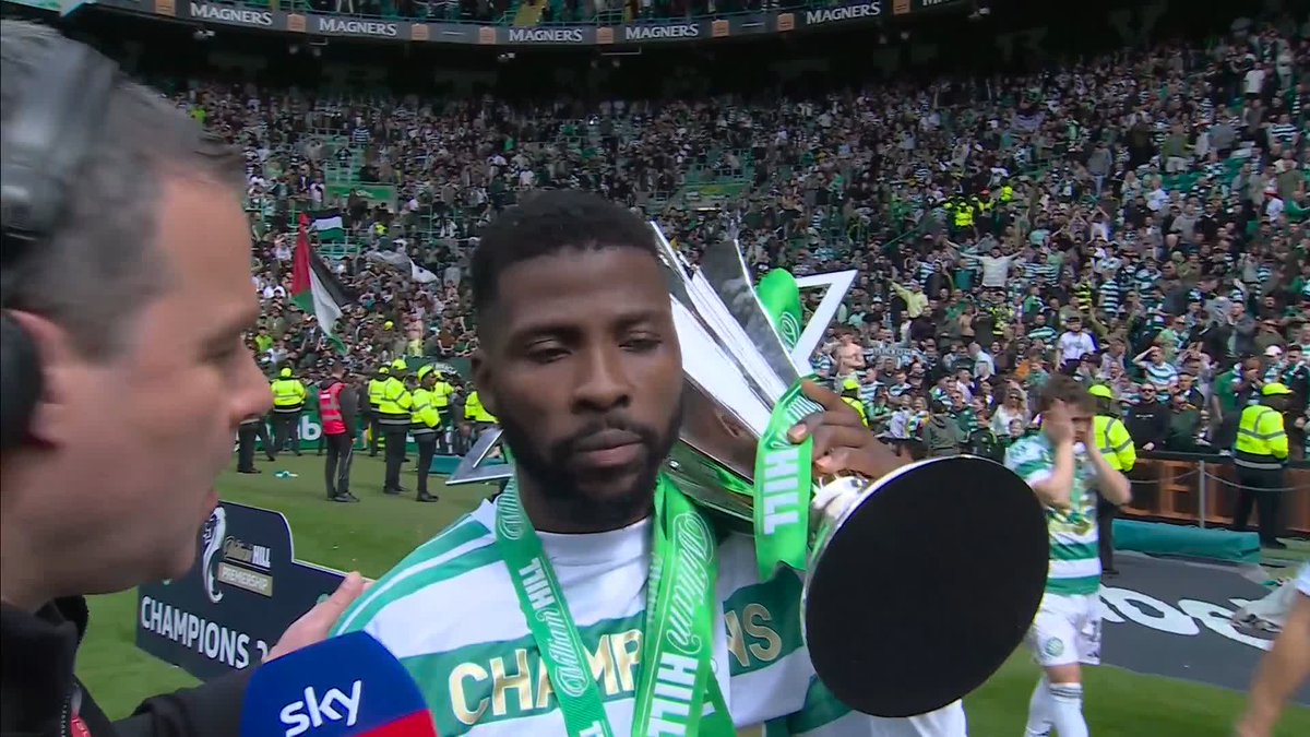 🤣 “It feels so good, I can’t let go of this trophy!” Kelechi Iheanacho is enjoying his first Scottish Premiership title win as he talks about his Celtic future ⤵️