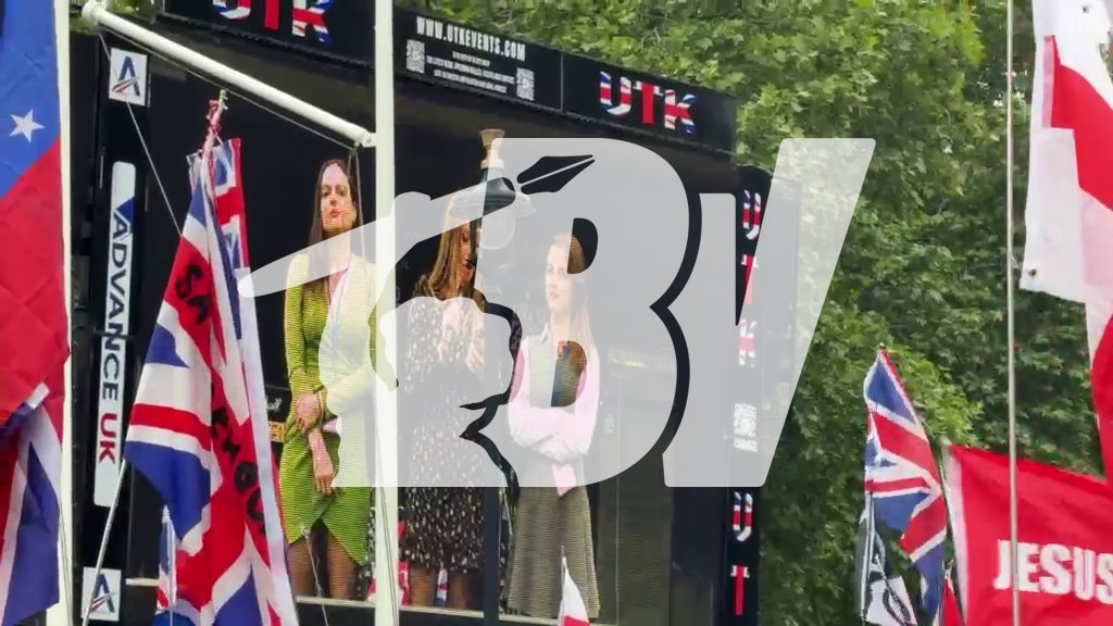 Des militantes du Collectif Némésis, dont Alice Cordier, sont présentes à Londres pour la marche #UniteTheKingdom de Tommy Robinson.