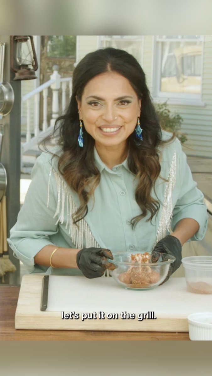 Chicken LOLLIPOPS are our kind of treat 😋 @maneetchauhan shares all her tips on the set of BBQ Brawl. See how her team does on a episode of #BBQBrawl Monday at 9|8c.