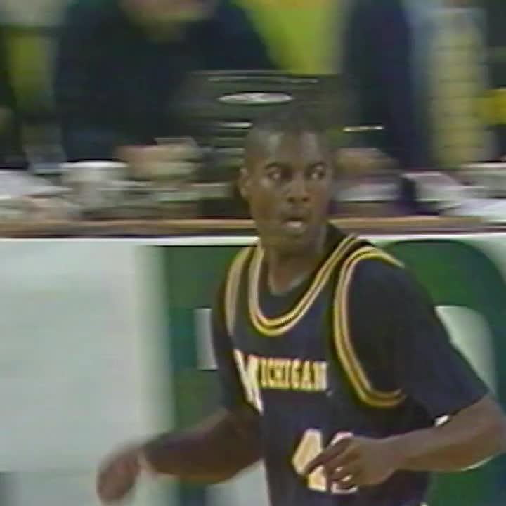 April 1, 1989: Glen Rice leads Michigan past Illinois in the Final Four: 🔹️28 PTS 🔹️5 REB 🔹️3 STL 🔹️12-24 FG #GoBlue 〽️