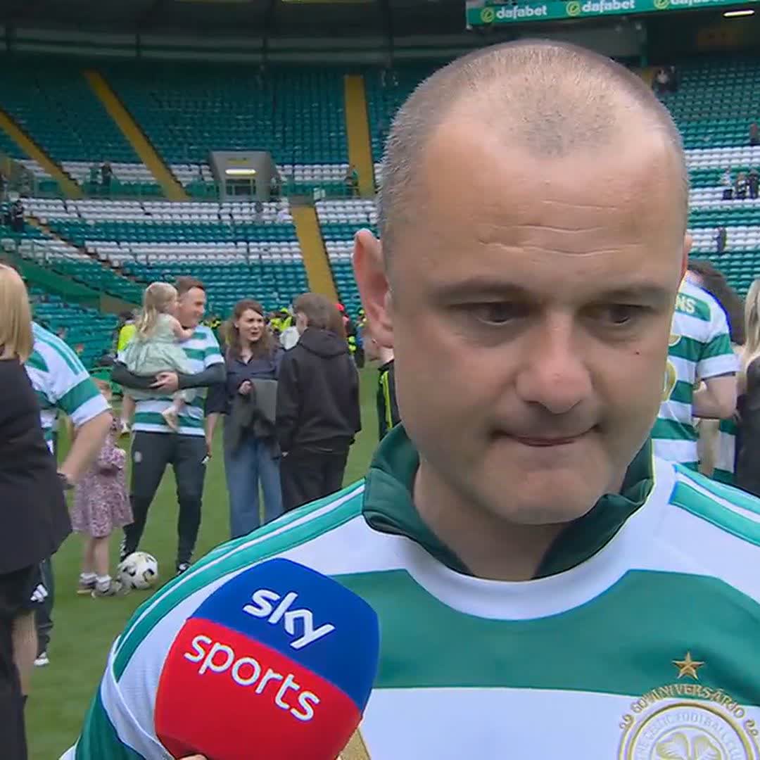 🍀 "There are a few legends out there who have got statues... He rightly takes his place alongside them" Should Martin O'Neill get a statue? Celtic interim assistant manager Shaun Maloney thinks so! ⤵️