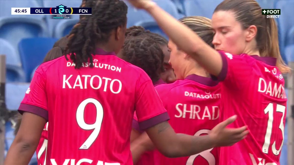 🔥 MELCHIE DUMORNAY FAIT CRAQUER NANTES ! La Lyonnaise ouvre le score sur un centre parfait de Bècho au Groupama Stadium ! L'OL Lyonnes prend une sérieuse option dans cette demi-finale des playoffs sur CANAL+FOOT 🖥️ #ArkemaPL