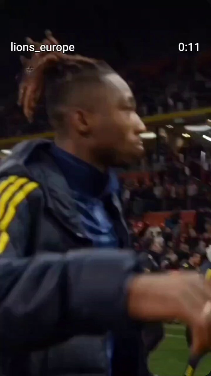 Eren Elmalı dan Nene ye şampiyonluk kapağı😁👇🏼 Teşekkürler Galatasaray 🙏