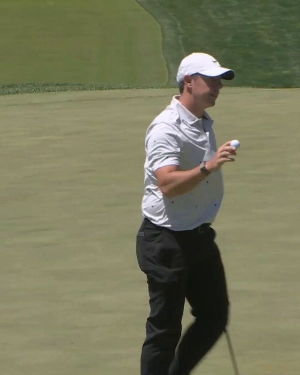 HERE COMES RORY ๐ Another birdie on the day and he's just one shot back at the PGA Championship โณ๏ธ