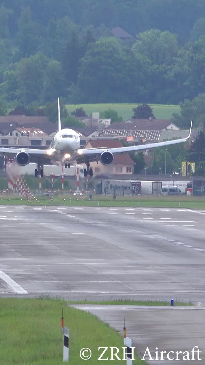 United Airlines B767 Landing Goes Wrong at Zurich Airport What went wrong here?