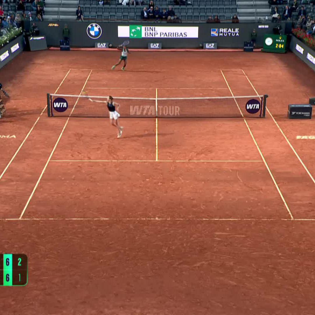 The no look volley from Svitolina 😲 #IBI26