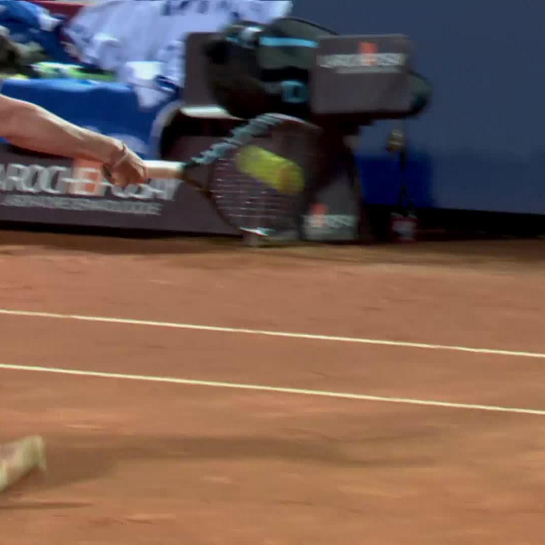 HOW ON EARTH DID ELINA SVITOLINA WIN THIS POINT ⁉️ The hustle is unreal 👏 #IBI26