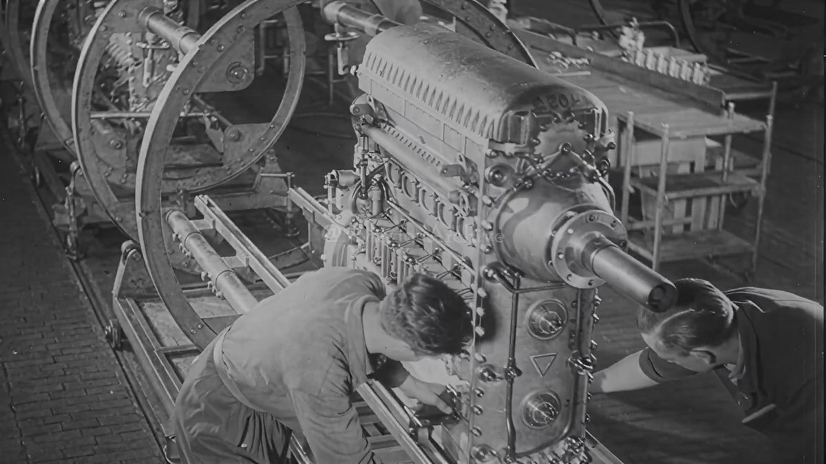 Footage showing the manufacturing process for the Junkers Ju 86, it's props, and Jumo 205 two-stroke DIESEL engine providing 600-700 hp with 12 pistons sharing 6 cylinders in an opposed configuration.