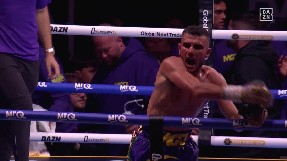 THE TOWEL IS THROWN IN! 👏 Michael Gomez Jr. gets the TKO win over Lee McGregor! #AllenHrgovic | Live NOW on DAZN ▪️