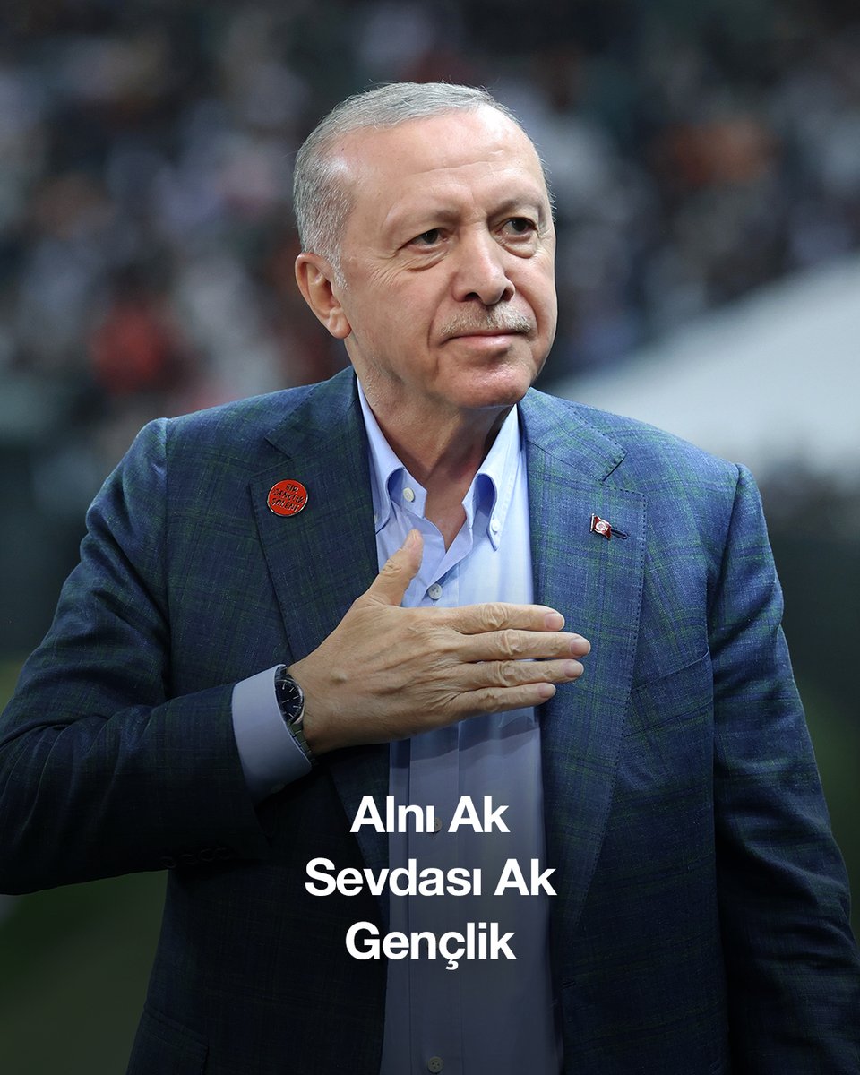 Bizlere alnı ak, yüzü ak, sevdası ak bu gençlikle yol yürümeyi nasip eden Rabb’ime şükürler olsun.