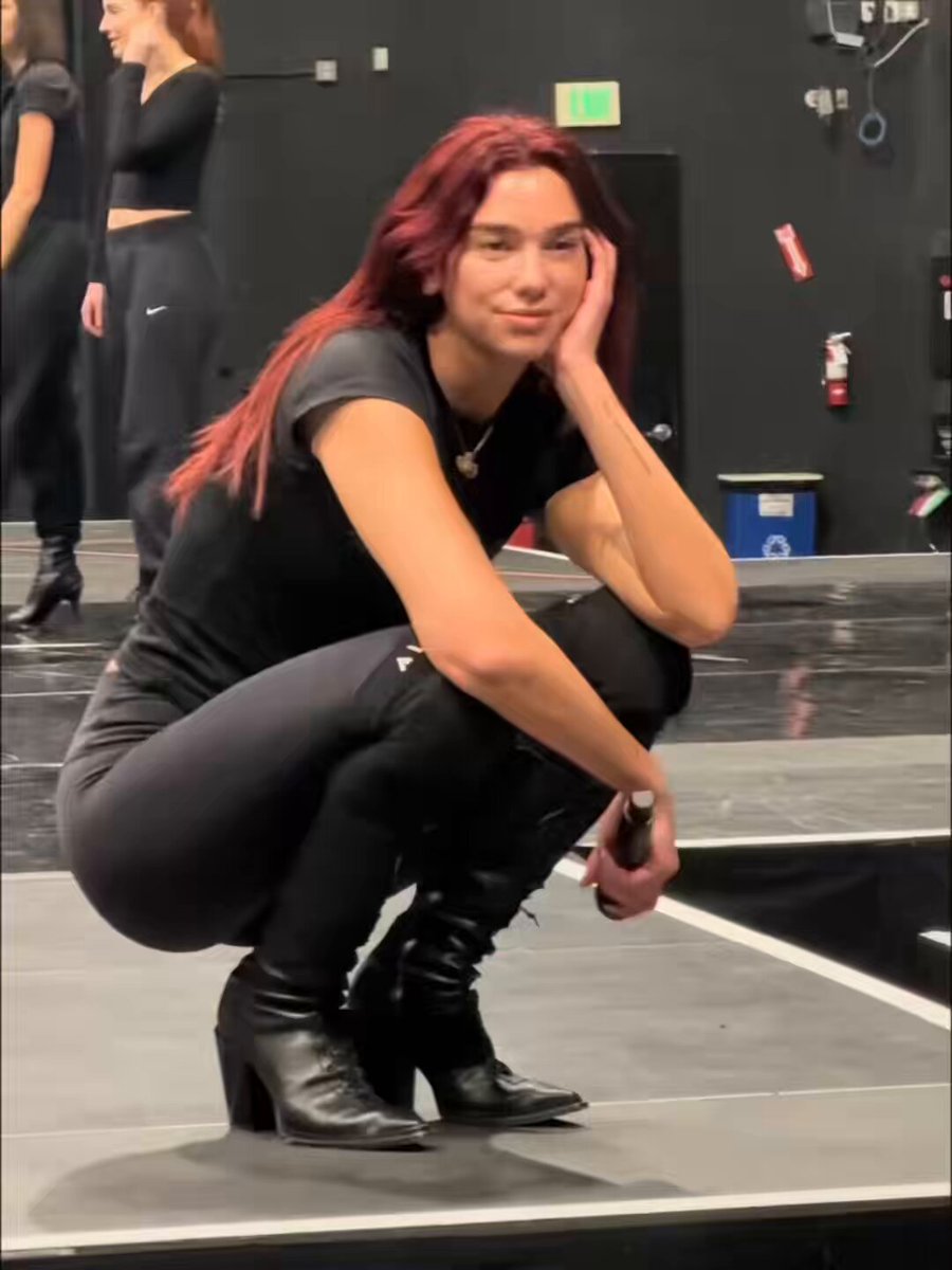 dua lipa’s dance glow up goes so hard she even injured her knees while rehearsing for a performance