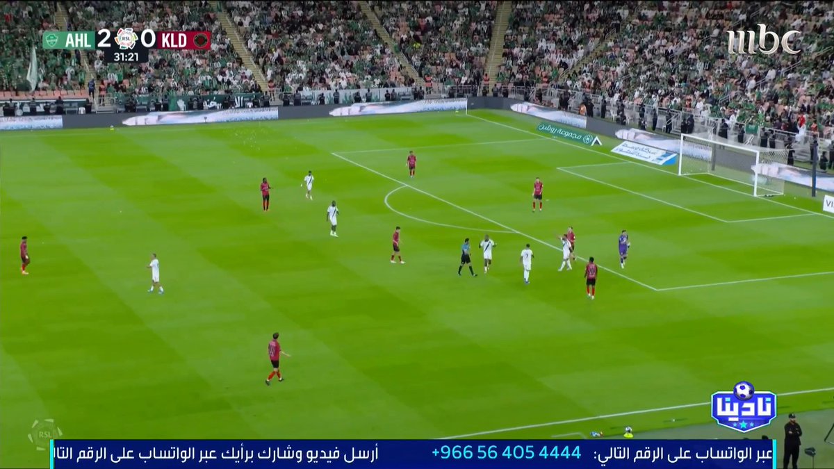 الخبير التحكيمي - فهد المرداسي: الحالات التحكيمية لمباراة الأهلي VS الخلود د 32 المفترض بطاقة حمراء للاعب الخلود د 48 لا توجد ركلة جزاء للأهلي مجاناً على MBC شاهد برنامج #نادينا يوميا الساعة 11:00 مساءً بتوقيت السعودية على #MBC1 لمتابعة البث المباشر