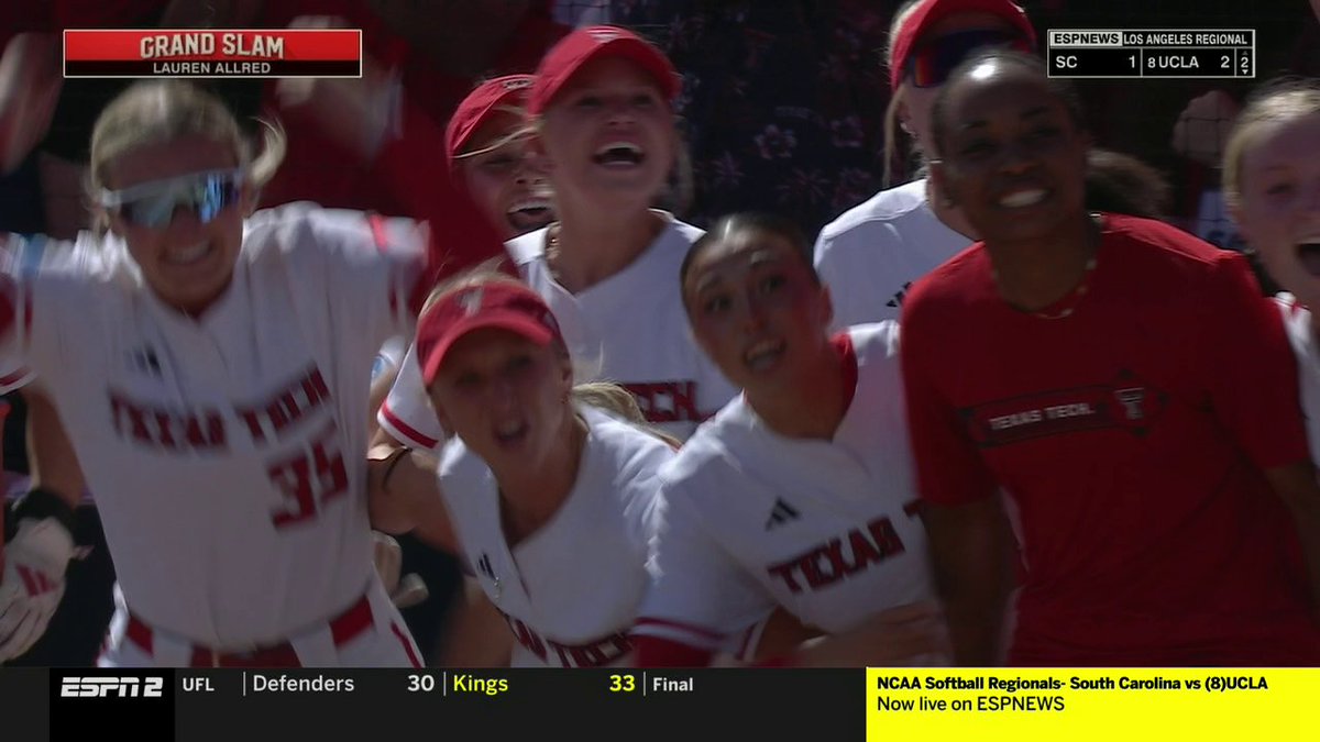 TEXAS TECH TIES IT WITH A GRAND SLAM AFTER BEING DOWN 8-0 WITH ONLY ONE OUT TO GO! 😱