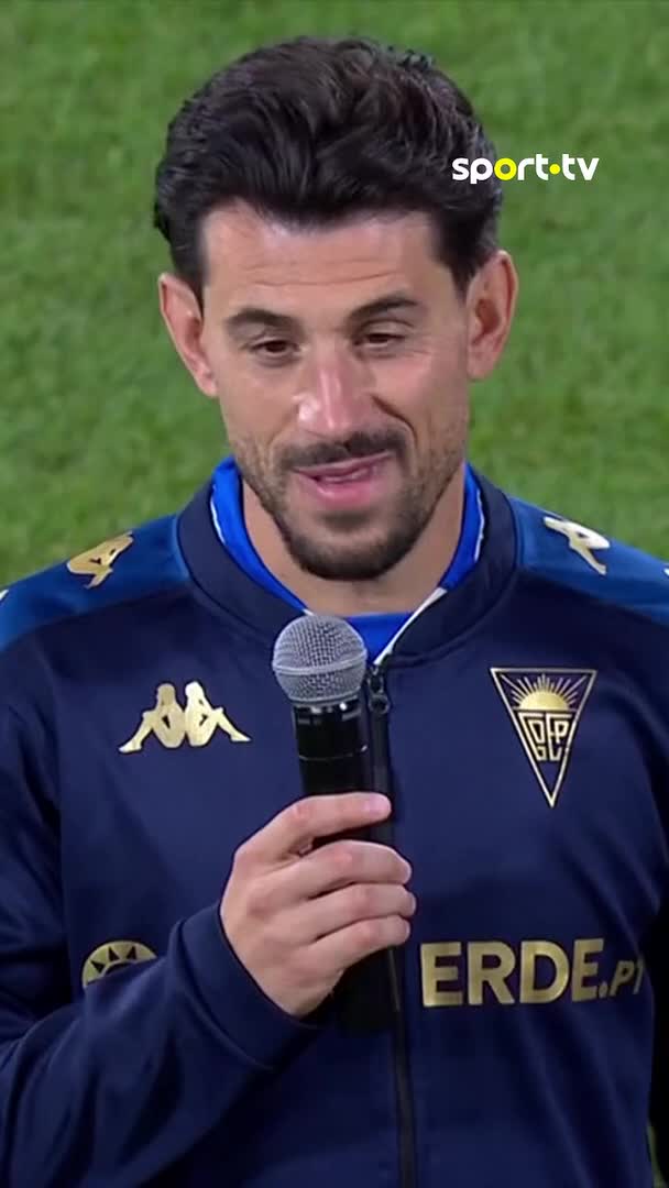 Pizzi despede-se assim do futebol profissional 🥹 Obrigado pelos bons momentos, craque! #sporttvportugal #LIGAnaSPORTTV #LigaPortugalBetclic #GDEstorilPraia #SLBenfica