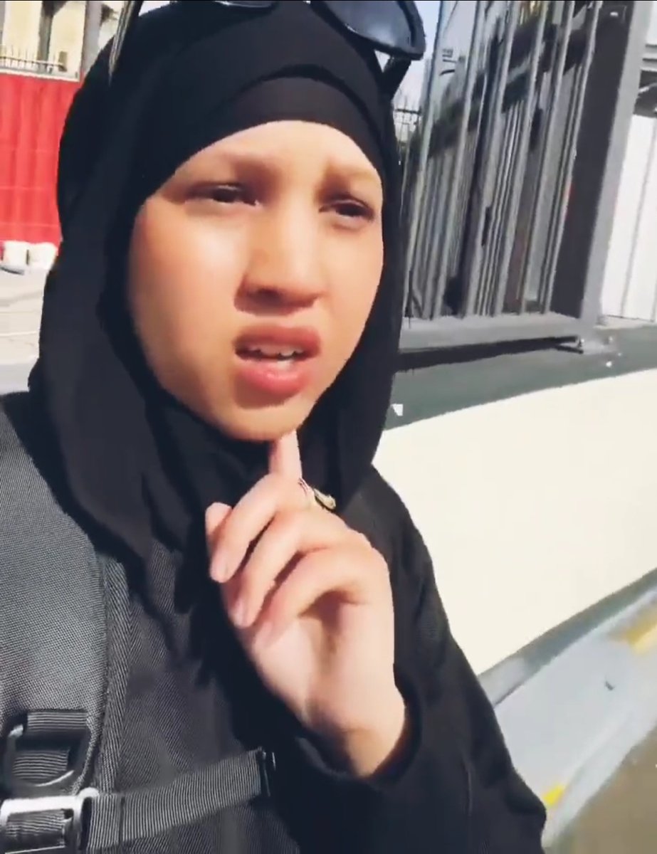 This hijabi girl says she cant get a job in France🇫🇷 because of her veil. Got any advice for her?!