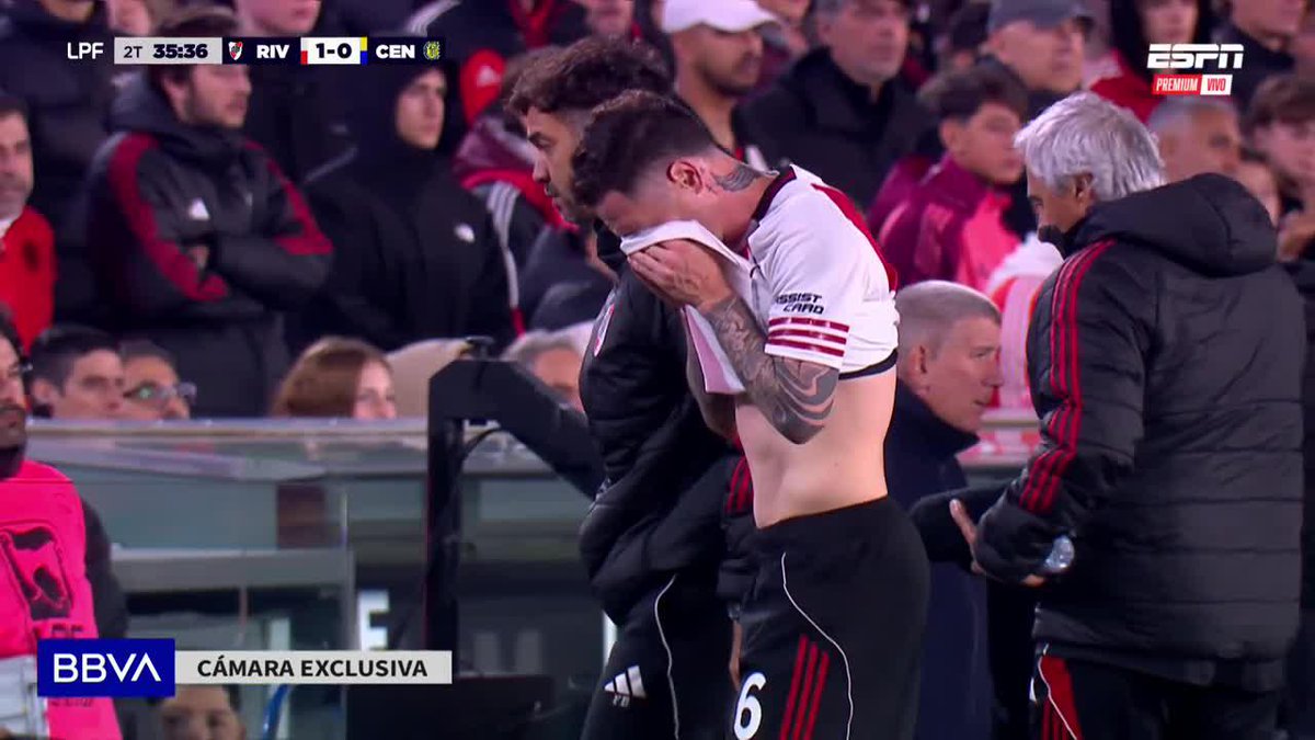 EL MOMENTO DE LA LESIÓN DE ANÍBAL MORENO: el mediocampista de River se fue llorando del campo de juego. 📺 ESPN Premium | Suscribite al Pack Fútbol en