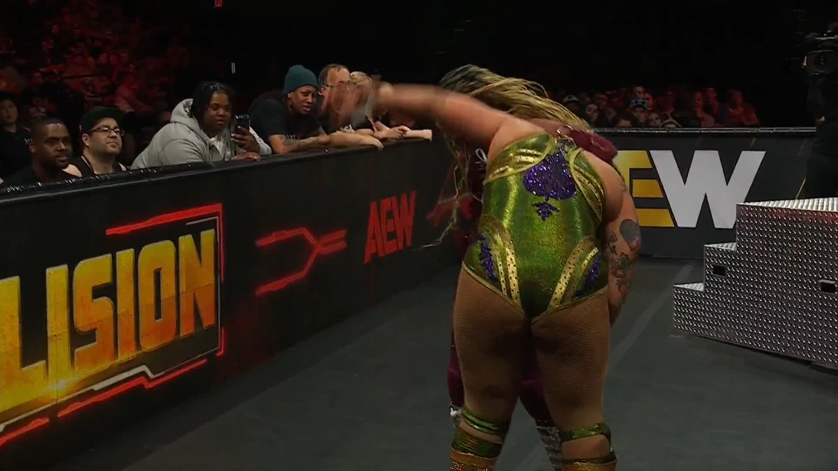 A painful landing on the outside after a massive suplex from Willow Nightingale! Watch #AEWCollision LIVE on TNT + HBO Max