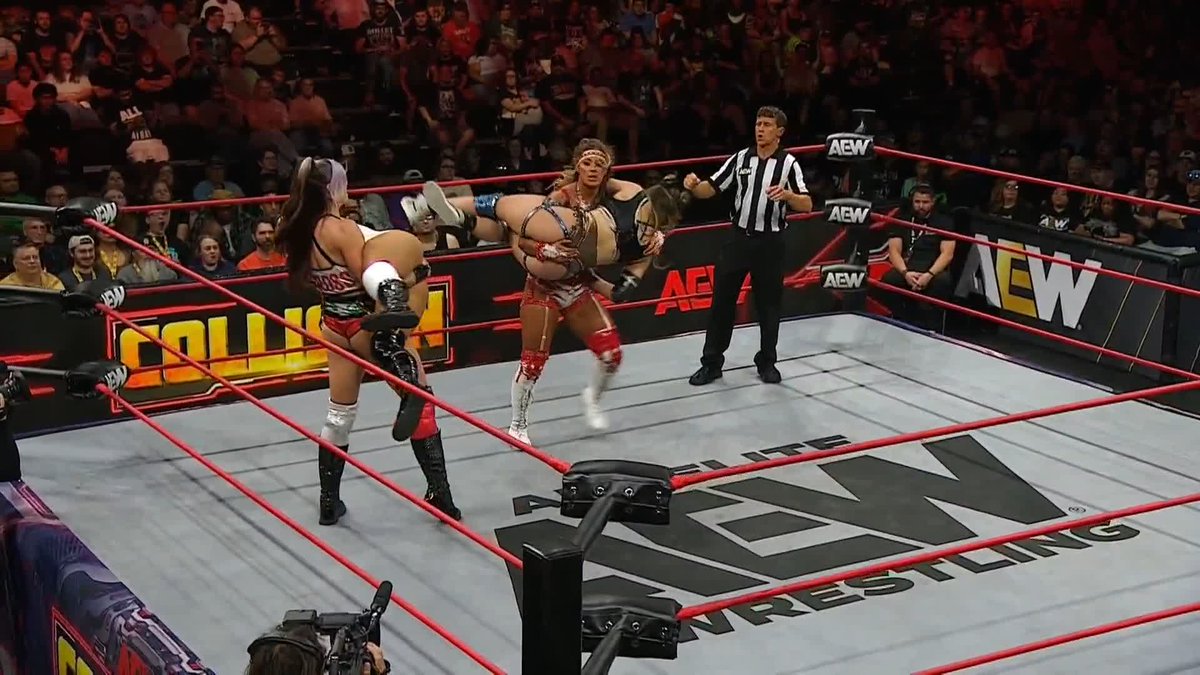 That’s double-team brutality at its finest! Watch #AEWCollision LIVE on TNT + HBO Max