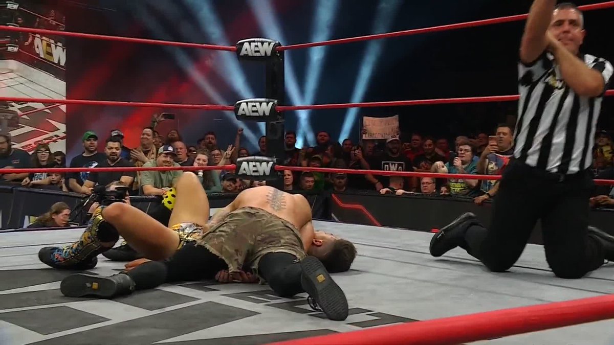 #ANDSTILL #AEW World Champion DARBY ALLIN! Watch #AEWCollision LIVE on TNT + HBO Max