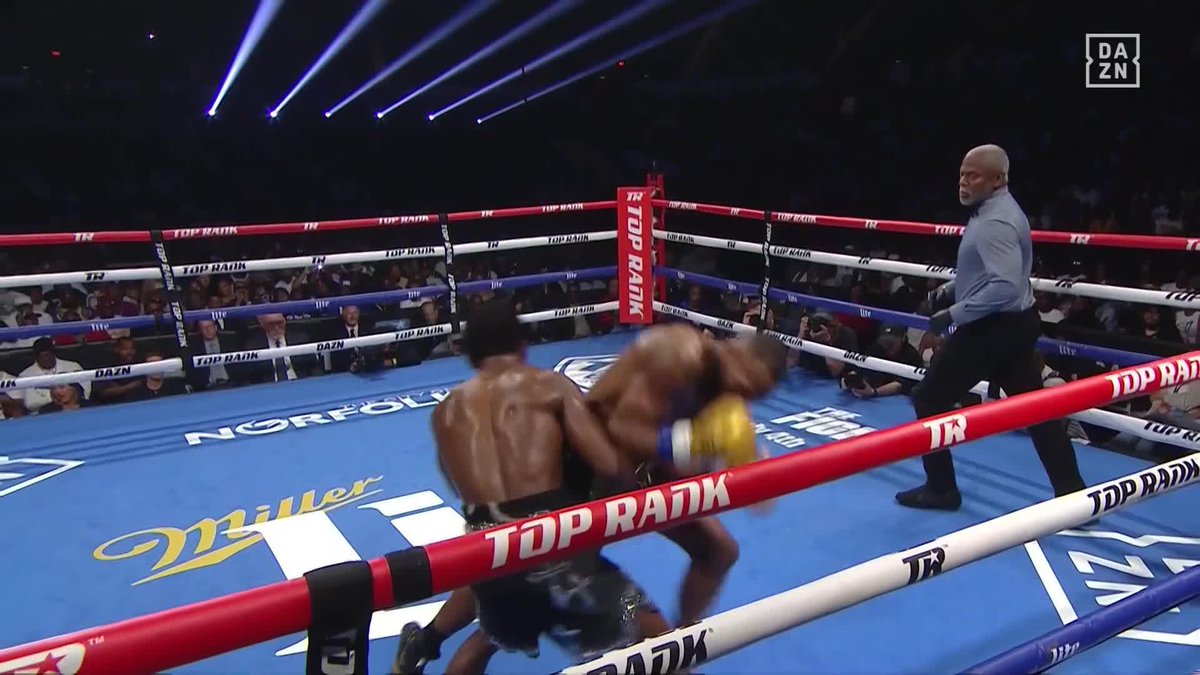 Keyshawn looks sharp 💥 #DavisAlbright2 | Live NOW on DAZN