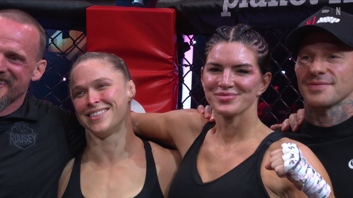 Ronda Rousey and Gina Carano’s camps taking a photo after #RouseyCarano ❤️📸